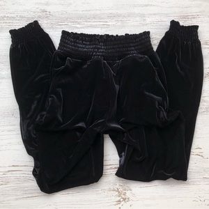 NWT Commando velvet joggers